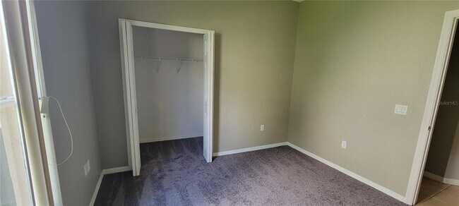 Building Photo - 3504 Somerset Cir