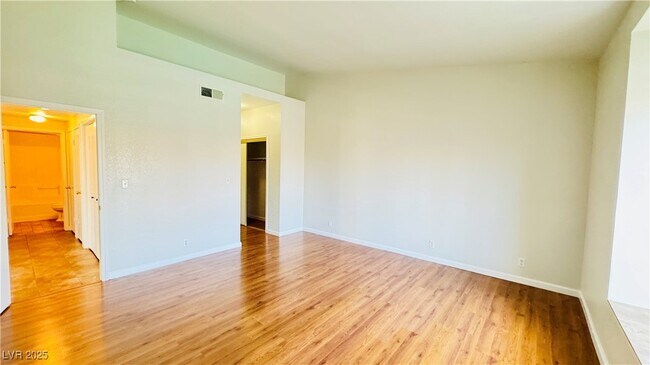 Building Photo - 4810 Grey Wolf Ln