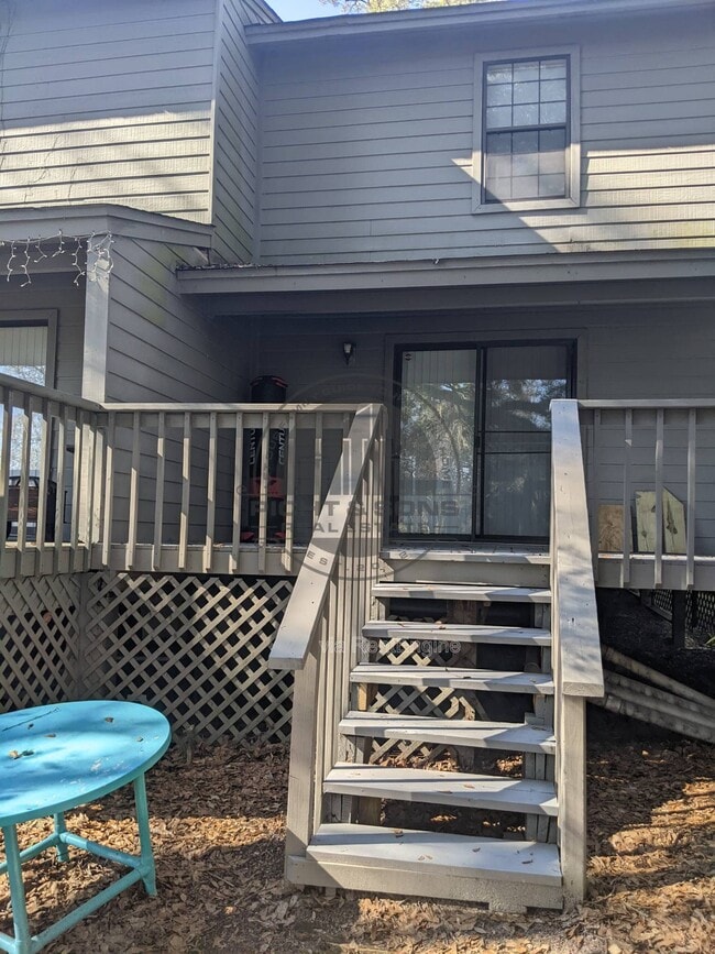 Building Photo - 5477 Sombra Del Lago Dr