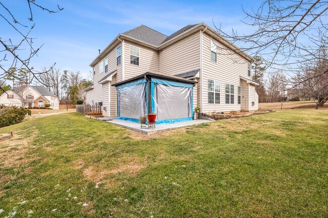 Building Photo - Luxury Living in High Point NC