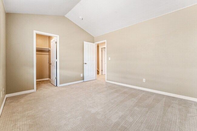 Secondary Bedroom with Walk-in Closet - 4584 E Kentucky Cir