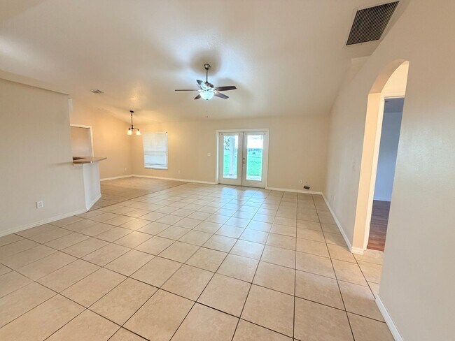 Building Photo - 10438 Vista Pines Loop