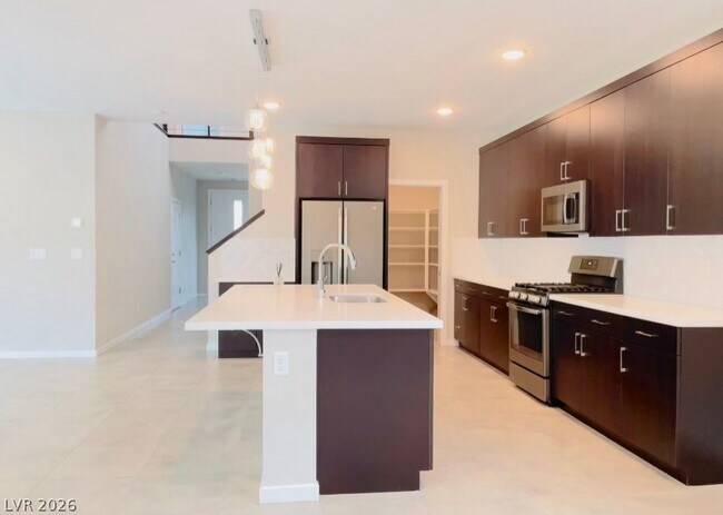 Building Photo - 537 Ruby Mesa Ave