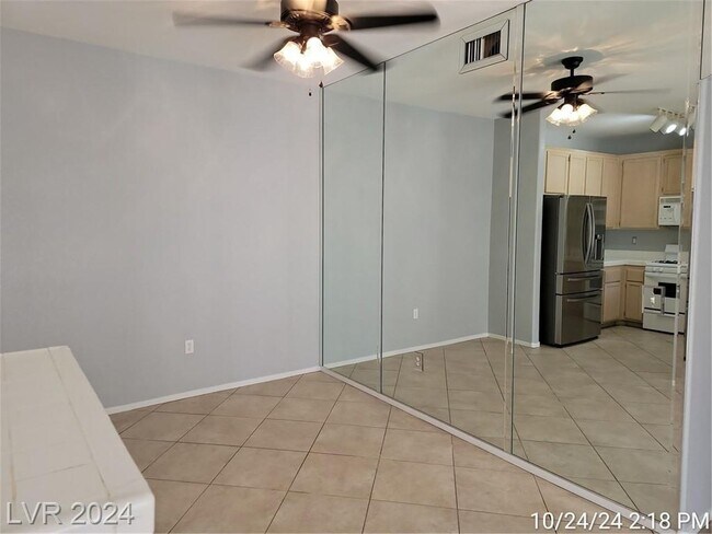 Building Photo - GREEN VALLEY 1ST FLOOR UNIT WITH ATTACHED ...