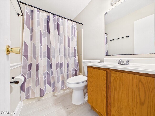 Building Photo - 17409 Braddock Rd