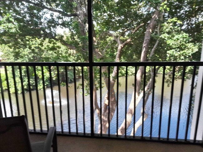 Building Photo - 1605 S US Hwy 1