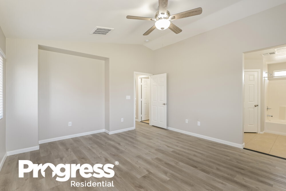 Building Photo - 6528 Blessed Thistle Ave