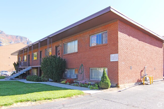 Building Photo - 240 E 600 N
