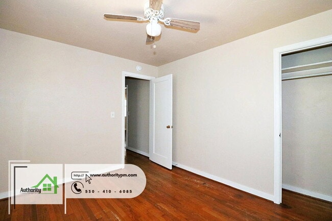 Building Photo - 5401 Rosswood St