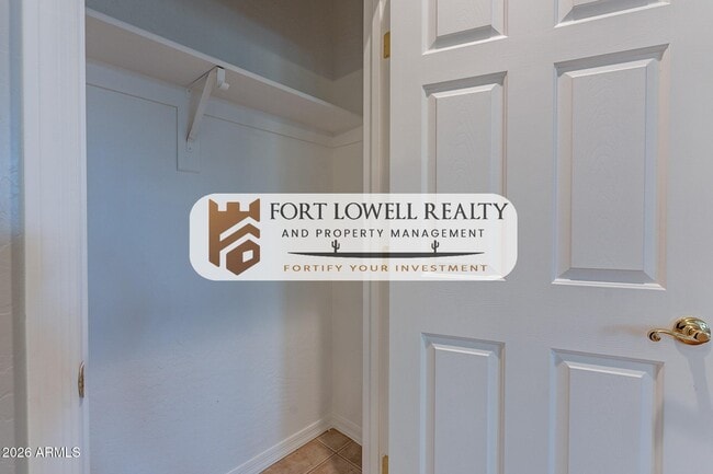 Building Photo - 13354 W San Miguel Ave