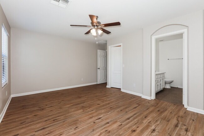 Building Photo - 29420 N Blackfoot Daisy Dr