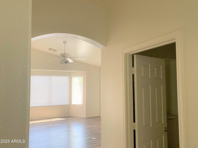 Building Photo - 12838 W Corrine Dr