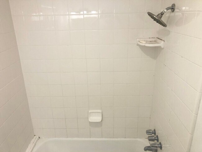 Building Photo - 3605 W Balboa Blvd