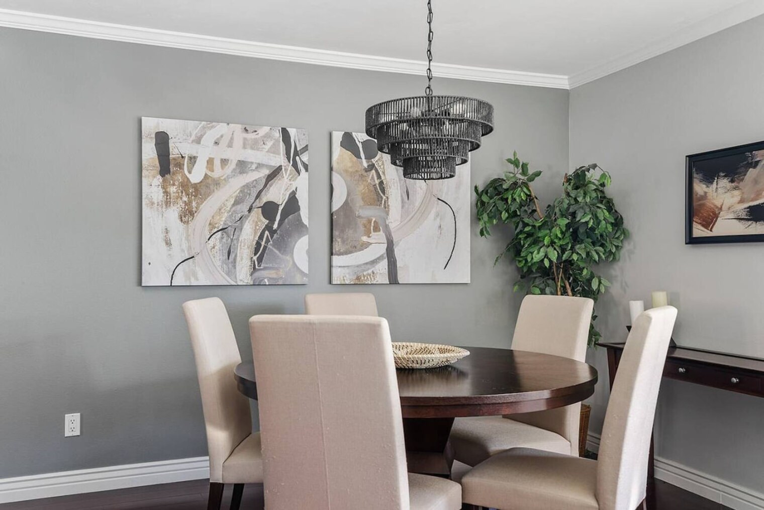 Building Photo - 8242 E Orange Blossom Ln