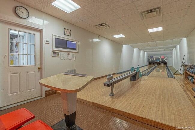 Building Photo - 87 Birchwood Rd