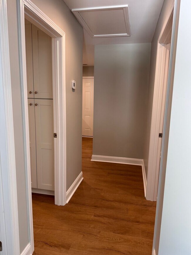 Building Photo - 2074