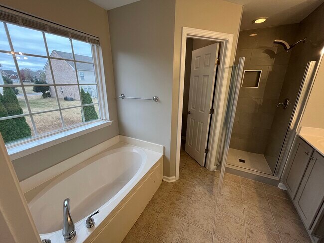 Building Photo - 2109 Bucolic Ct