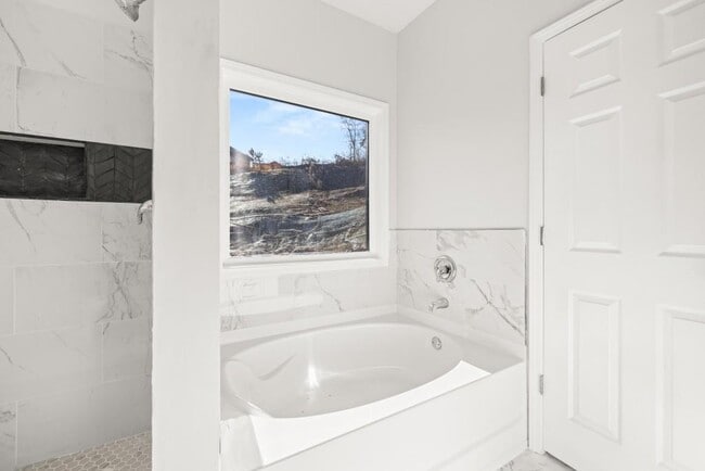 Building Photo - 4420 Ross Estates Ct SW