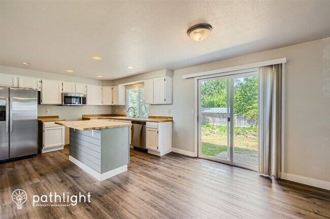 Building Photo - 18308 SE 260th Pl