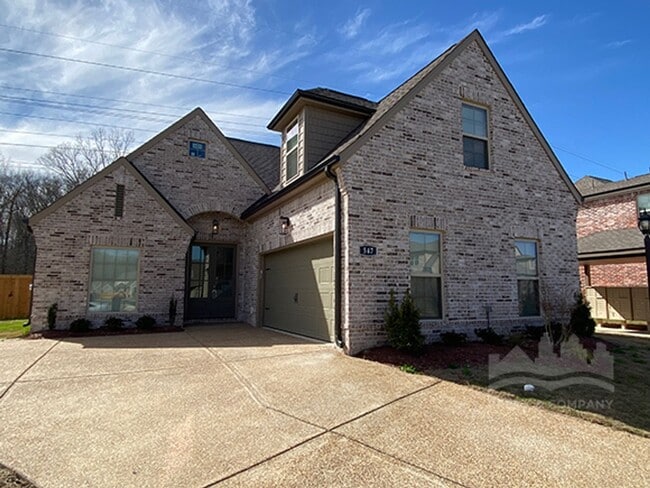 Building Photo - 547 Rosalie Woods Dr