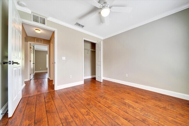 Building Photo - Spacious 3-Bed, 2-Bath Home for Rent in SW...