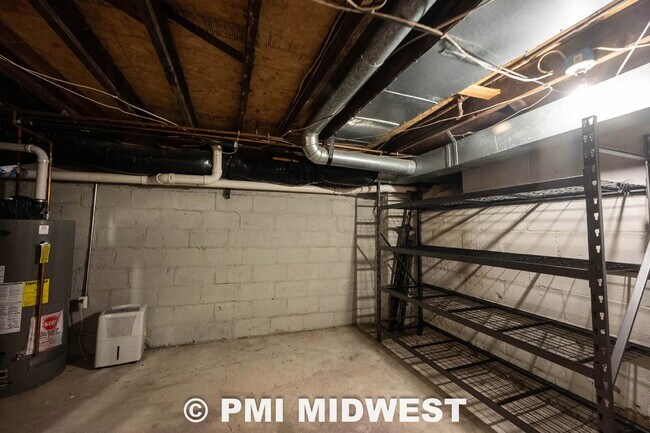 Building Photo - "Charming Urban Duplex Retreat: Cozy 2-Bedroom, 1.5-Bath Oasis in Vibrant Indianapolis!"