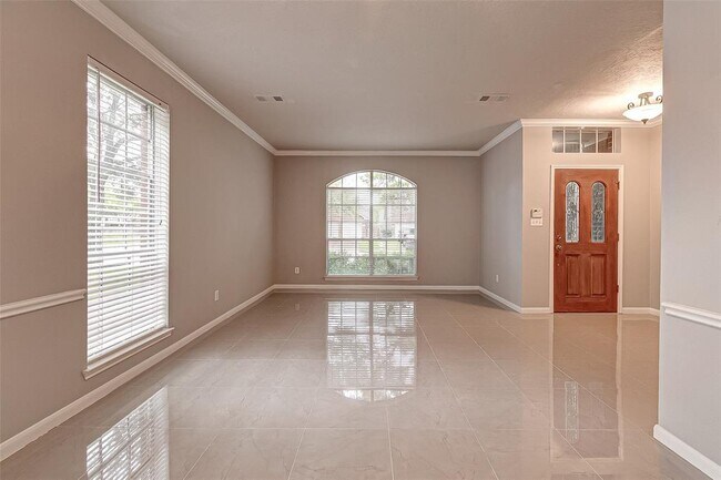 Building Photo - 2130 Autumn Fern Dr