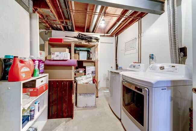 Full-size washer & dryer! - 10108 Donegal Ct