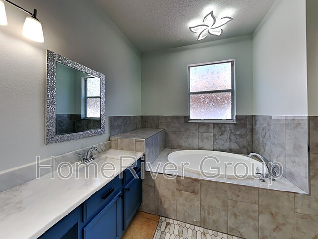 Building Photo - 2618 Bonterra Blvd
