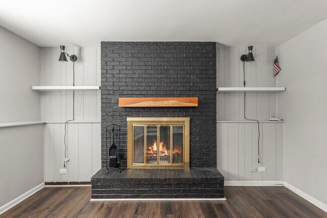 Building Photo - 1416 Sunnybrook Dr