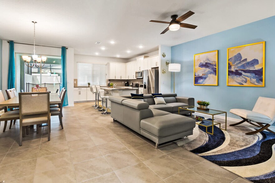 Building Photo - 1828 Tropical Palms Cir