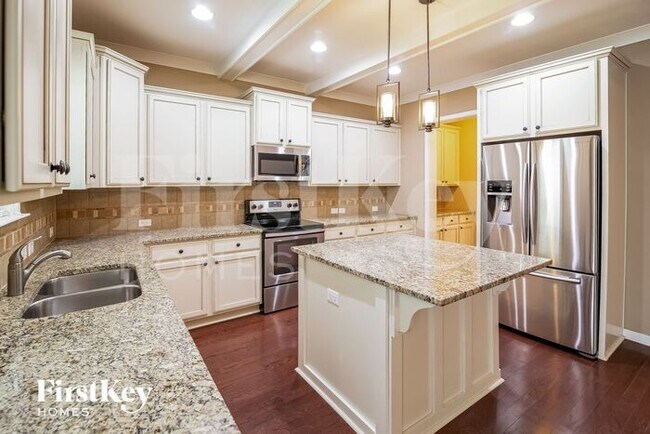 Building Photo - 4952 Ballantine Dr