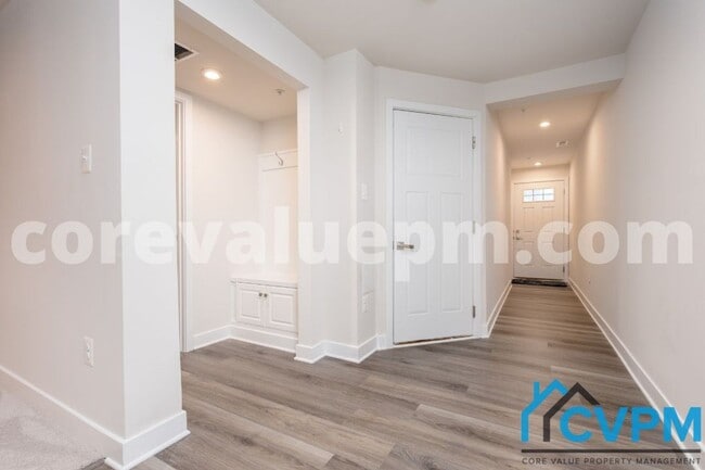 Building Photo - 7868 Mine Run Rd