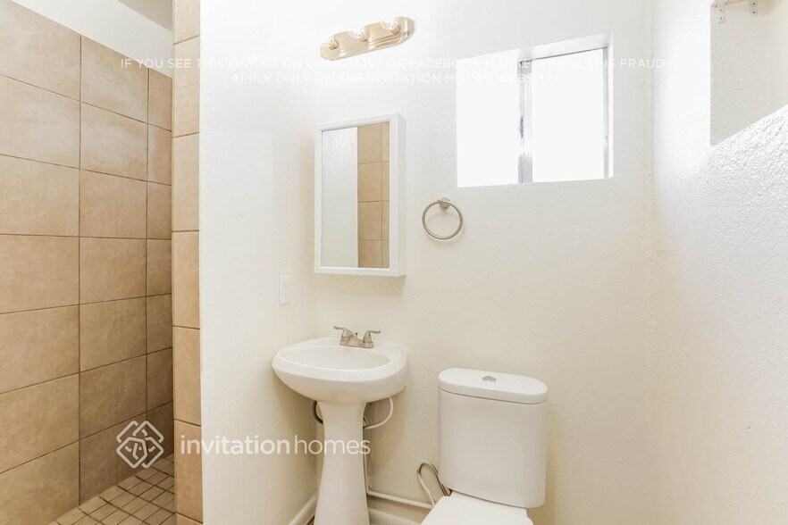 Building Photo - 19231 N 17th Dr