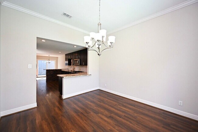 Building Photo - 414 Fox Briar Ln