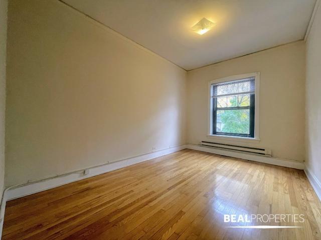 Building Photo - 1 bedroom in EVANSTON IL 60202