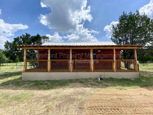 Building Photo - 624 Deer Creek Dr W