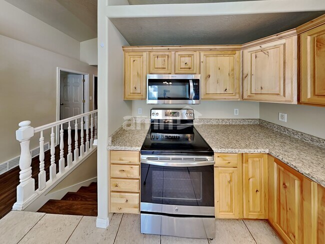 Building Photo - 156 W Rory Ln