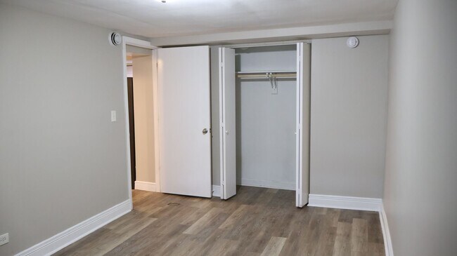 Building Photo - 6203 W 21st Pl