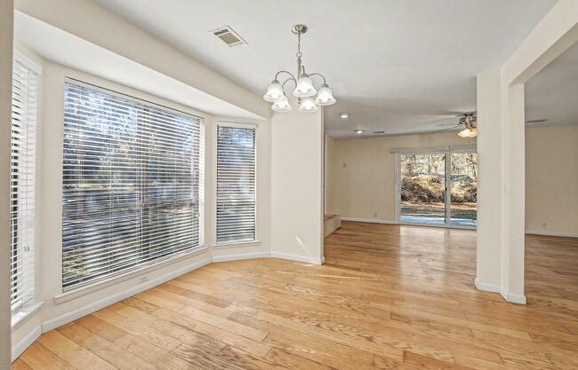 Building Photo - 2003 Stone Marten Dr