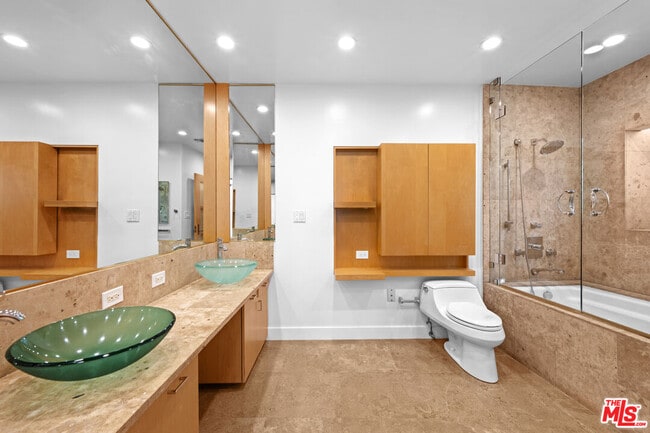 Building Photo - 435 Dalehurst Ave