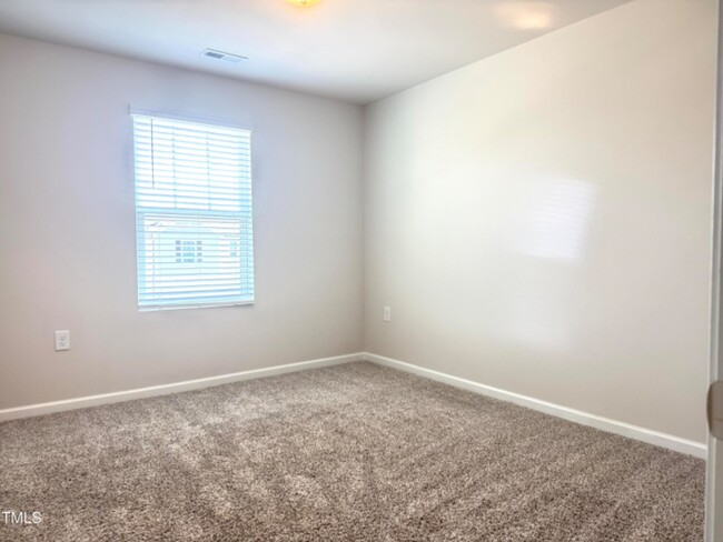 Building Photo - 4 Bedroom Single Family House for Rent