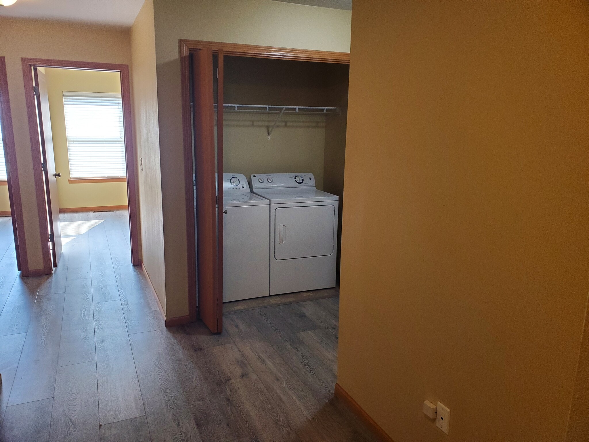 washer/dryer upstairs, close to bedrooms and bathrooms - 603 3rd Ave