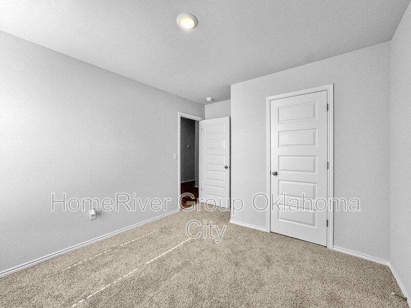 Building Photo - 6116 Holm Oak Rd