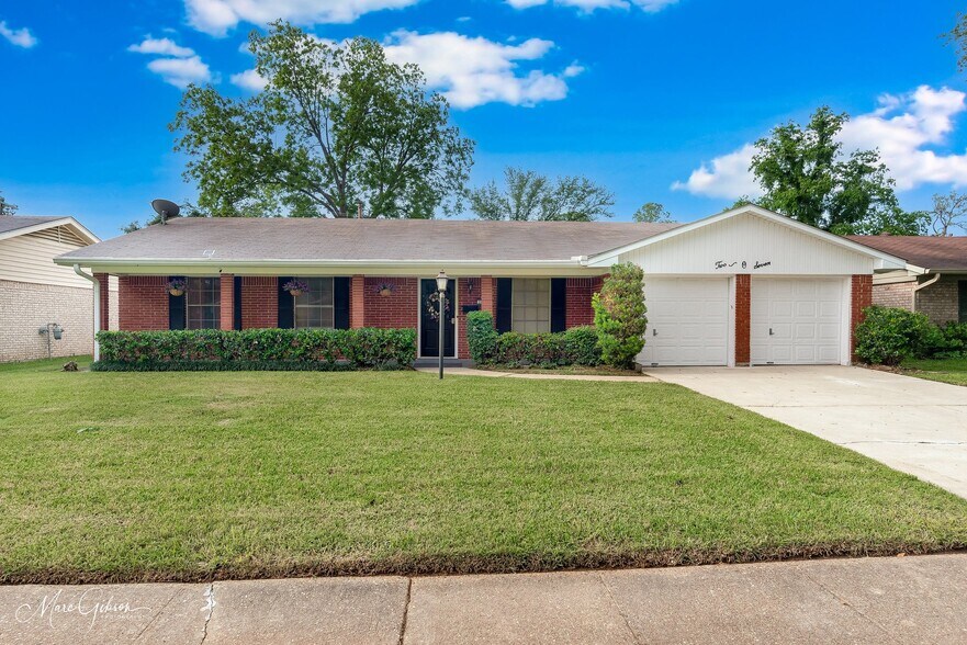 Building Photo - 207 Pomeroy Dr