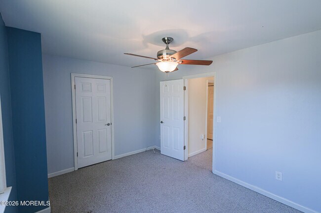 Building Photo - 1601 Alpine Trail