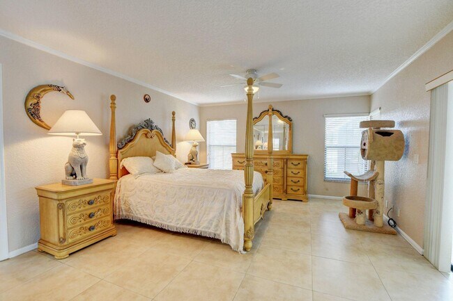 Building Photo - 11511 Island Lakes Ln