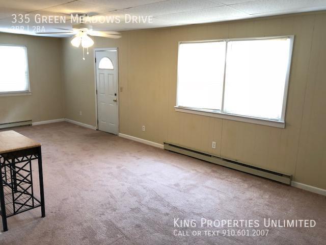 Building Photo - 335 Green Meadows Dr