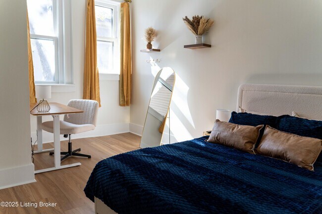 Building Photo - 1135 S 1st St