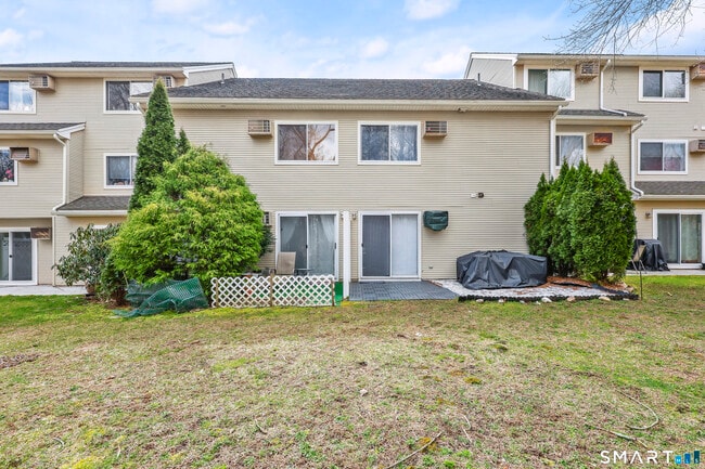 Building Photo - 237 Willow Springs